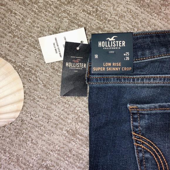 Hollister Denim - Dark wash jeans with floral pattern